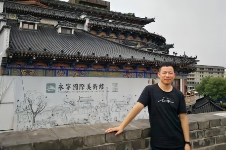 耕耘者 | 郑彬：人格之于人，恰如花香之